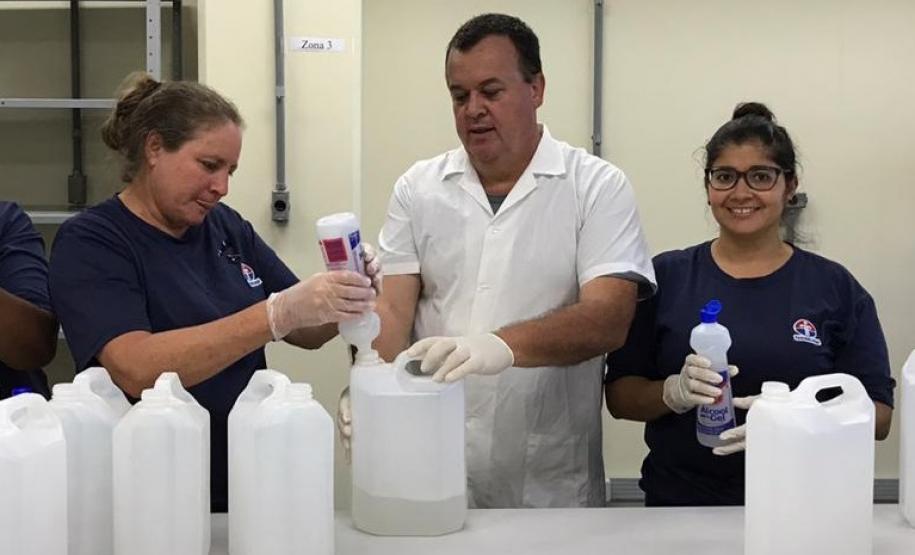 2020 03 30 Doação Londrina Doação de álcool gel para Defesa Civil, em Londrina